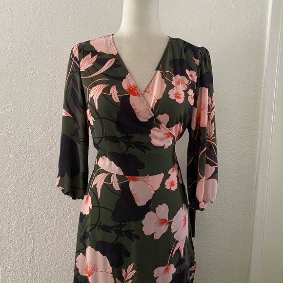 Bar III Green Floral Wrap Style Women’s Maxi Dress✨ - Picture 5 of 9